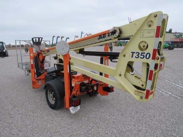 2019 JLG T350-8