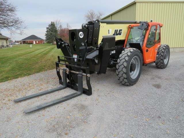 2025 JLG 1055-8