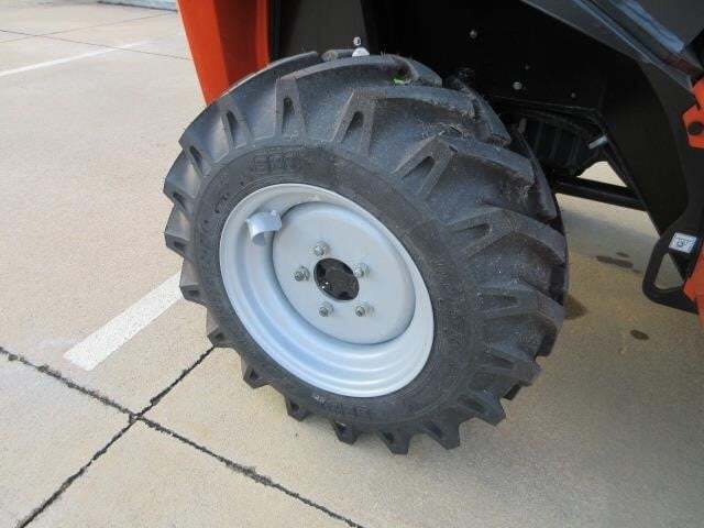2025 JLG 313-11