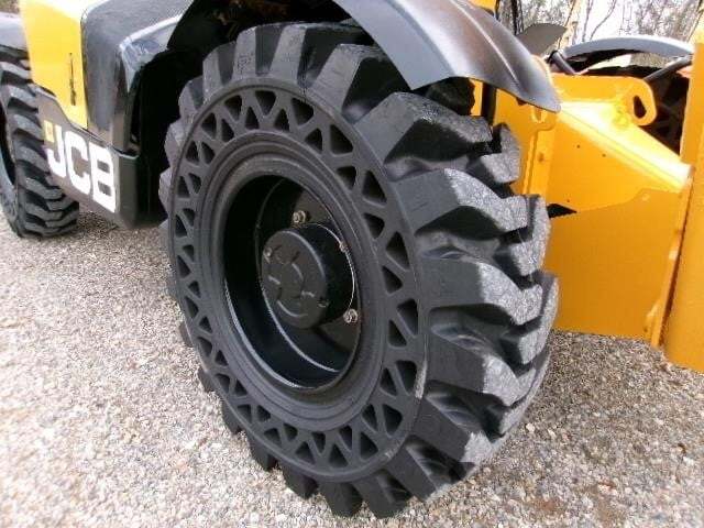 2017 JCB 510-56-7