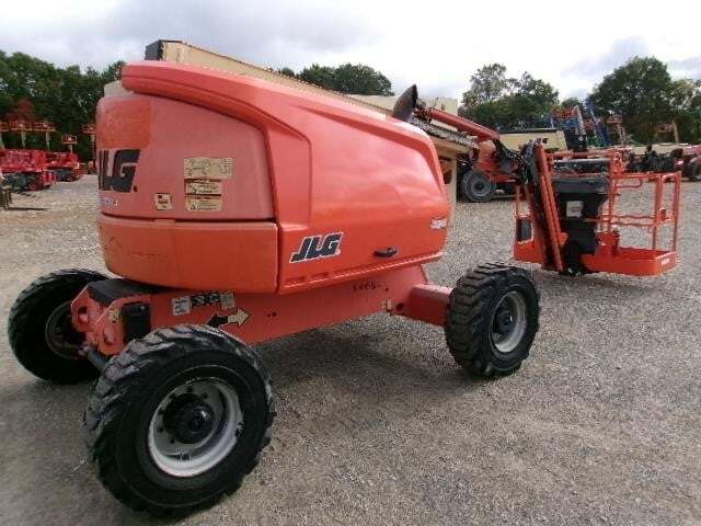 2017 JLG 450AJ-3