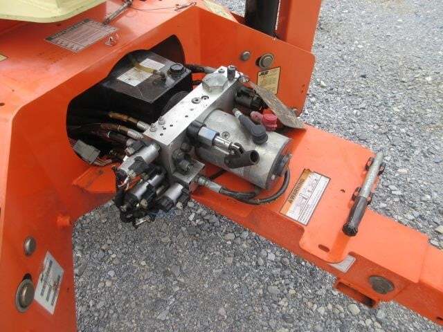 2018 JLG T500J-18