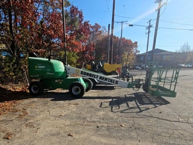 2015 JLG 400S