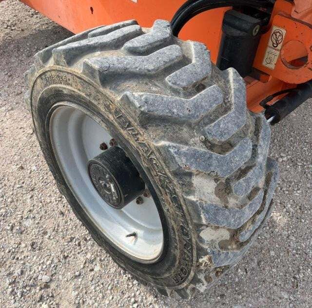 2016 JLG 600S-8