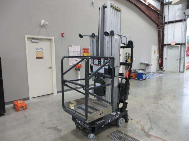 2025 JLG 38AM-5