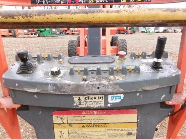 2017 JLG 660SJ-19