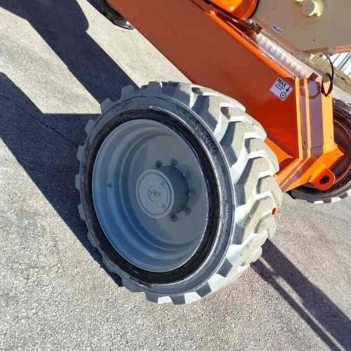 2017 JLG M600JP-7