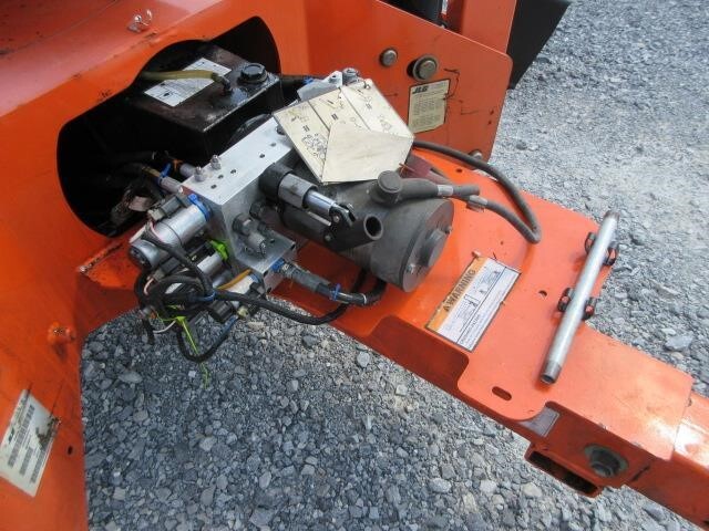 2018 JLG T500J-17