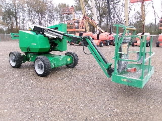 2017 JLG H340AJ-2