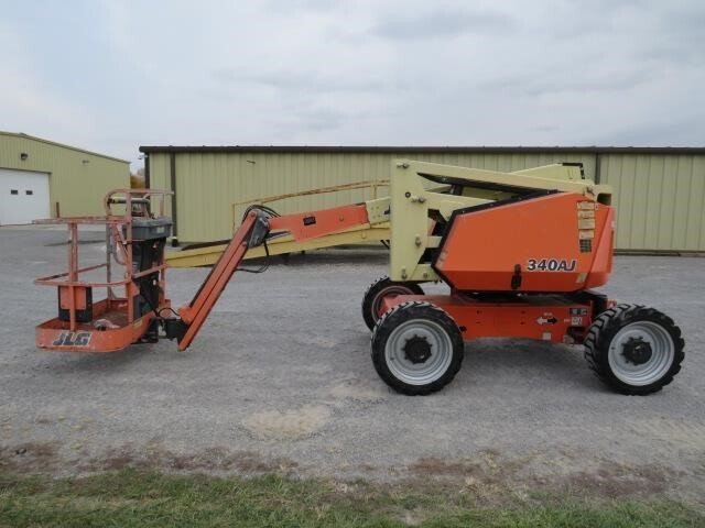 2018 JLG 340AJ
