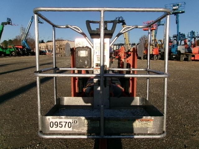 2018 JLG T350-7