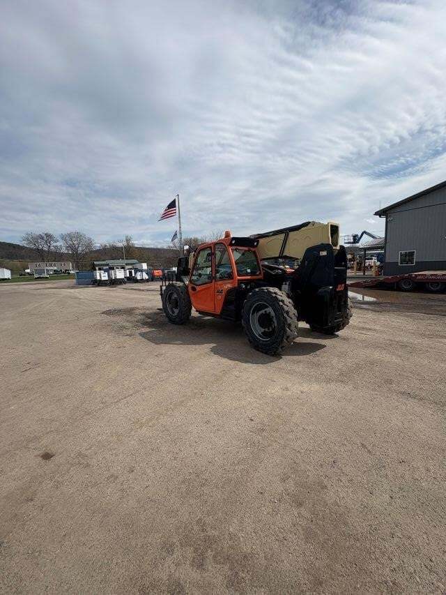 2018 JLG 943-3
