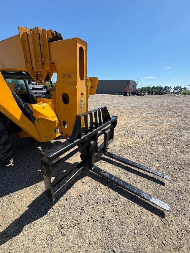 2020 JCB 510-56-37