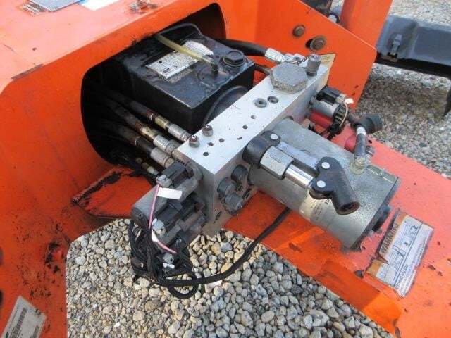 2018 JLG T350-17
