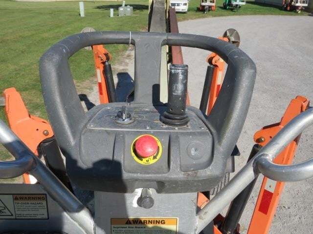 2018 JLG T350-9