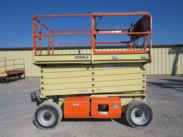 2017 JLG 4069LE