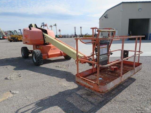 2017 JLG 400S-4