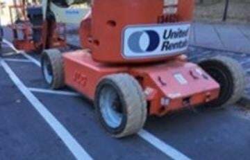 2013 JLG E450AJ-5