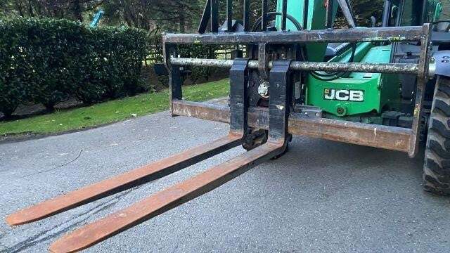2017 JCB 509-42-8
