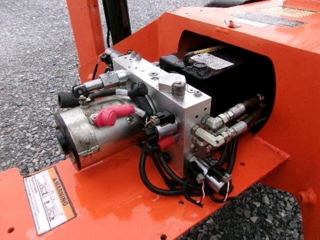 2018 JLG T350-17