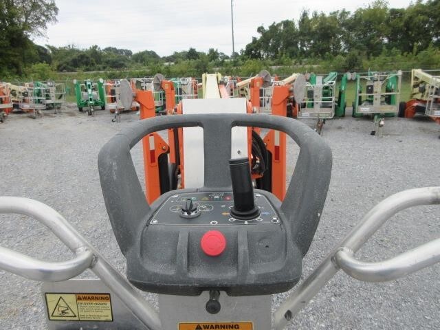 2018 JLG T500J-8