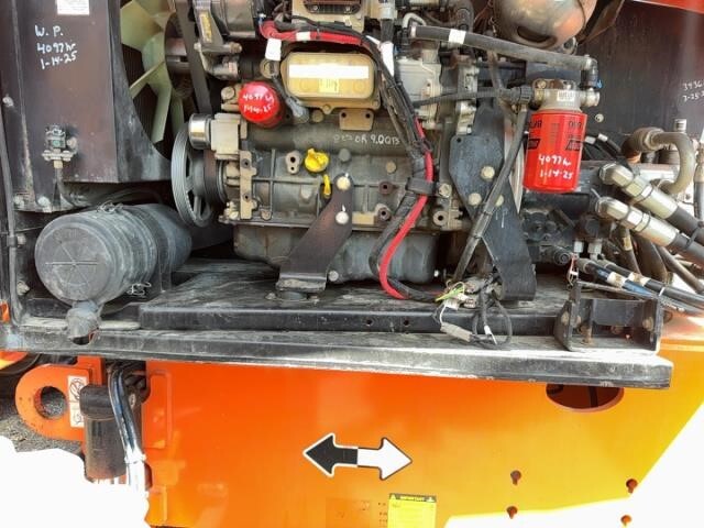 2016 JLG 660SJ-19