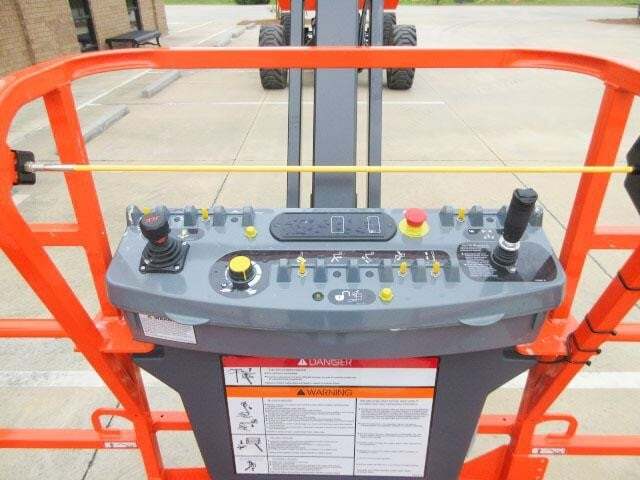 2025 JLG 860SJ-8
