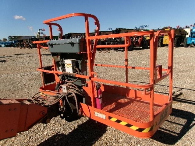 2017 JLG 600S-7
