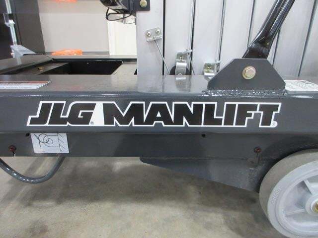 2025 JLG 38AM-27