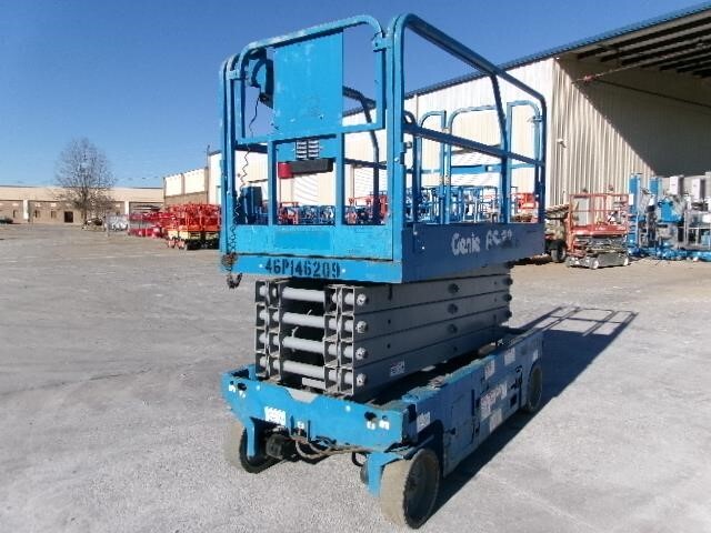 2018 Genie GS-3246