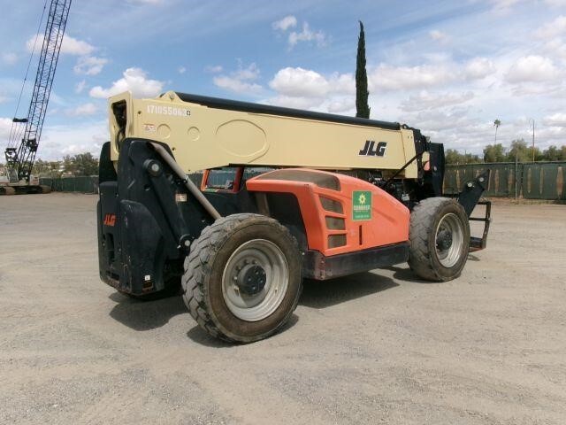 2017 JLG 1055-5