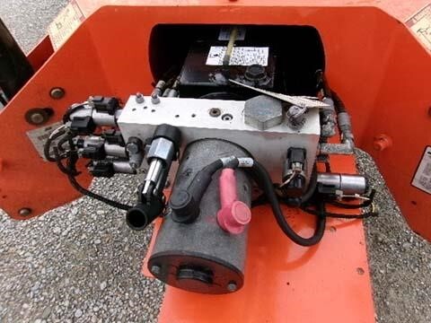 2019 JLG T350-17