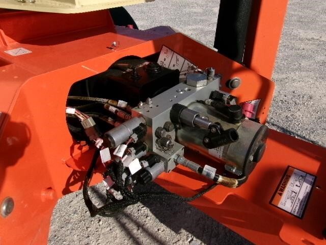 2023 JLG T500J-11