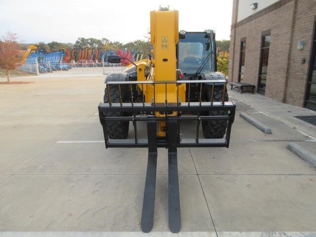 2025 JCB 509-42-8