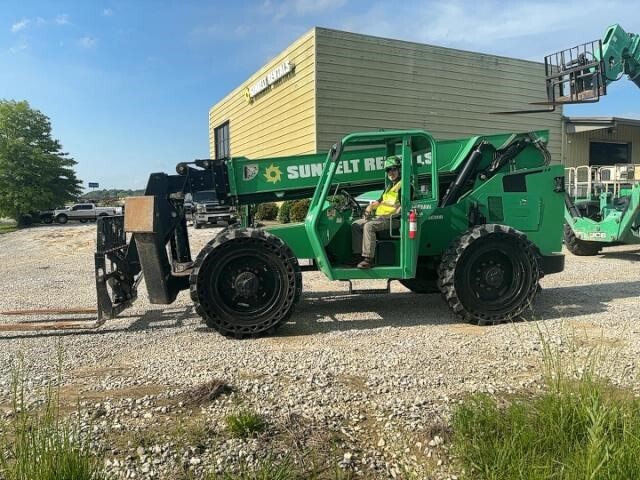 2015 SkyTrak 10054