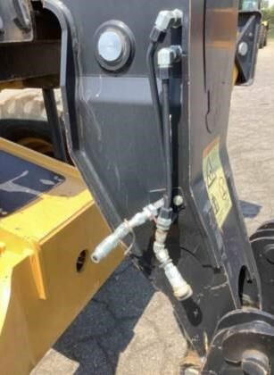 2019 CAT TL1055D-21