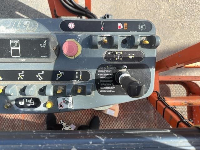 2015 JLG 660SJ-17