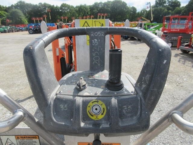 2018 JLG T500J-9