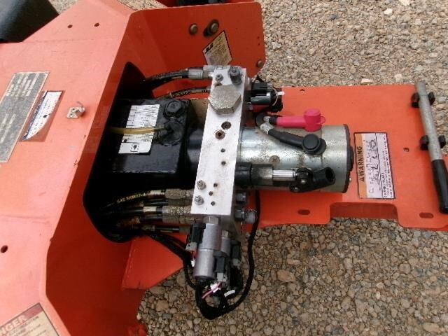 2018 JLG T350-17