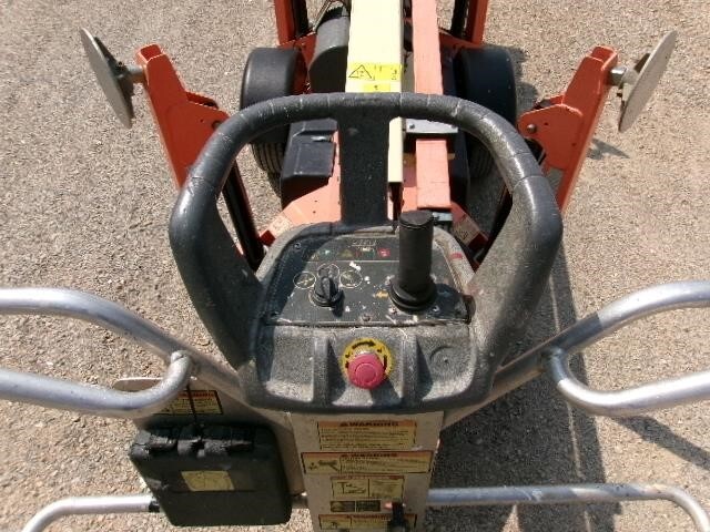 2018 JLG T350-8