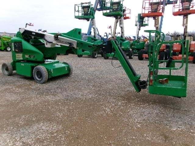 2015 JLG E400AJPN-2