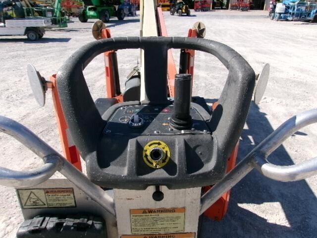 2018 JLG T350-8
