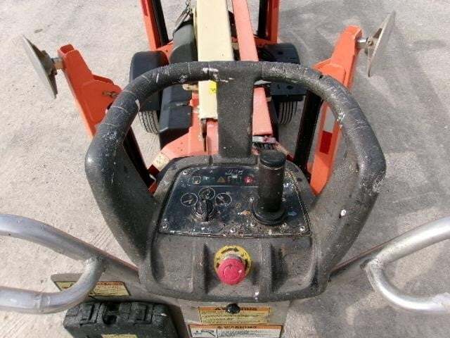 2018 JLG T350-8