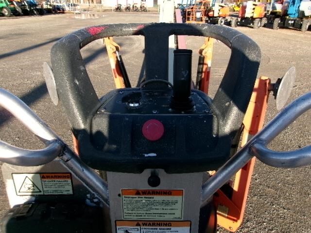 2018 JLG T350-8