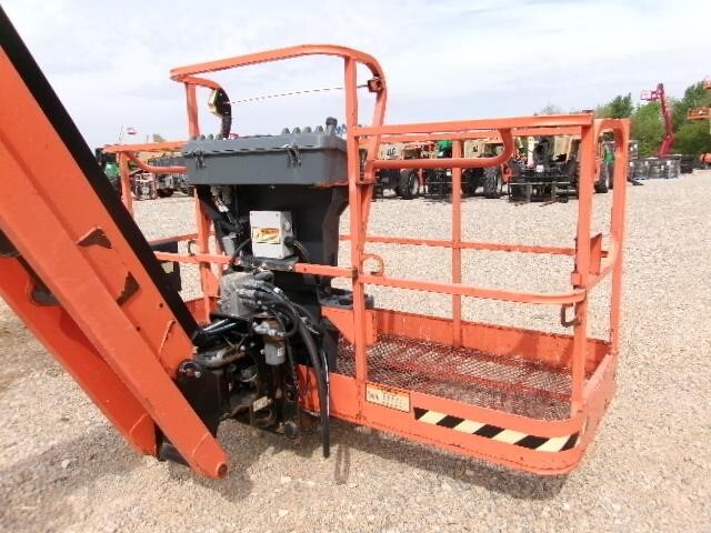 2022 JLG 660SJ-18