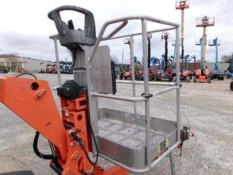 2019 JLG T350-7