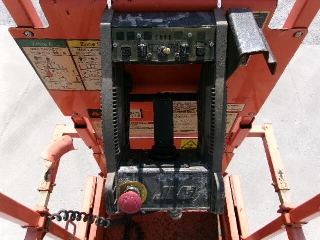 2019 JLG 2632ES-12
