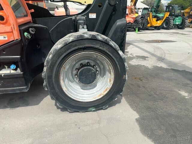 2019 JLG 1055-12