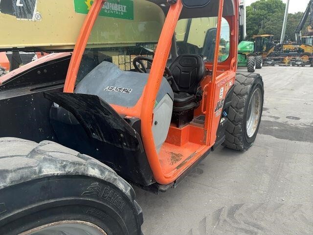 2019 JLG 1055-16