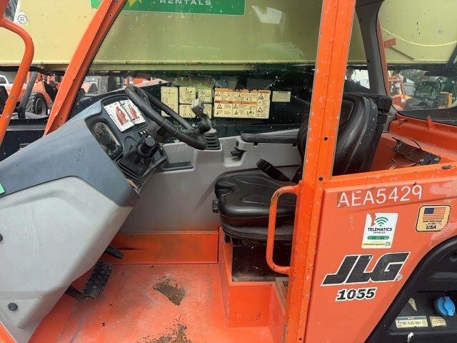2019 JLG 1055-18